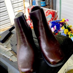 Brown Leather Ankle Boots with Elastic Panels by white Mountain